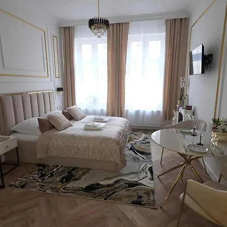 Nova Romantic Z Jacuzzi Apartman *