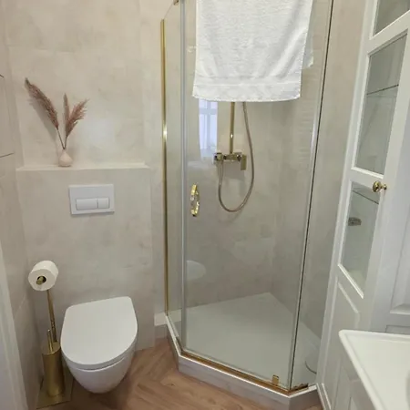 Nova Romantic Z Jacuzzi Apartman *