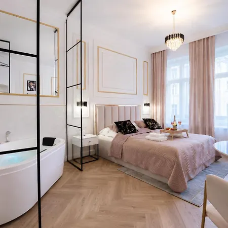 Nova Romantic Z Jacuzzi Apartman *